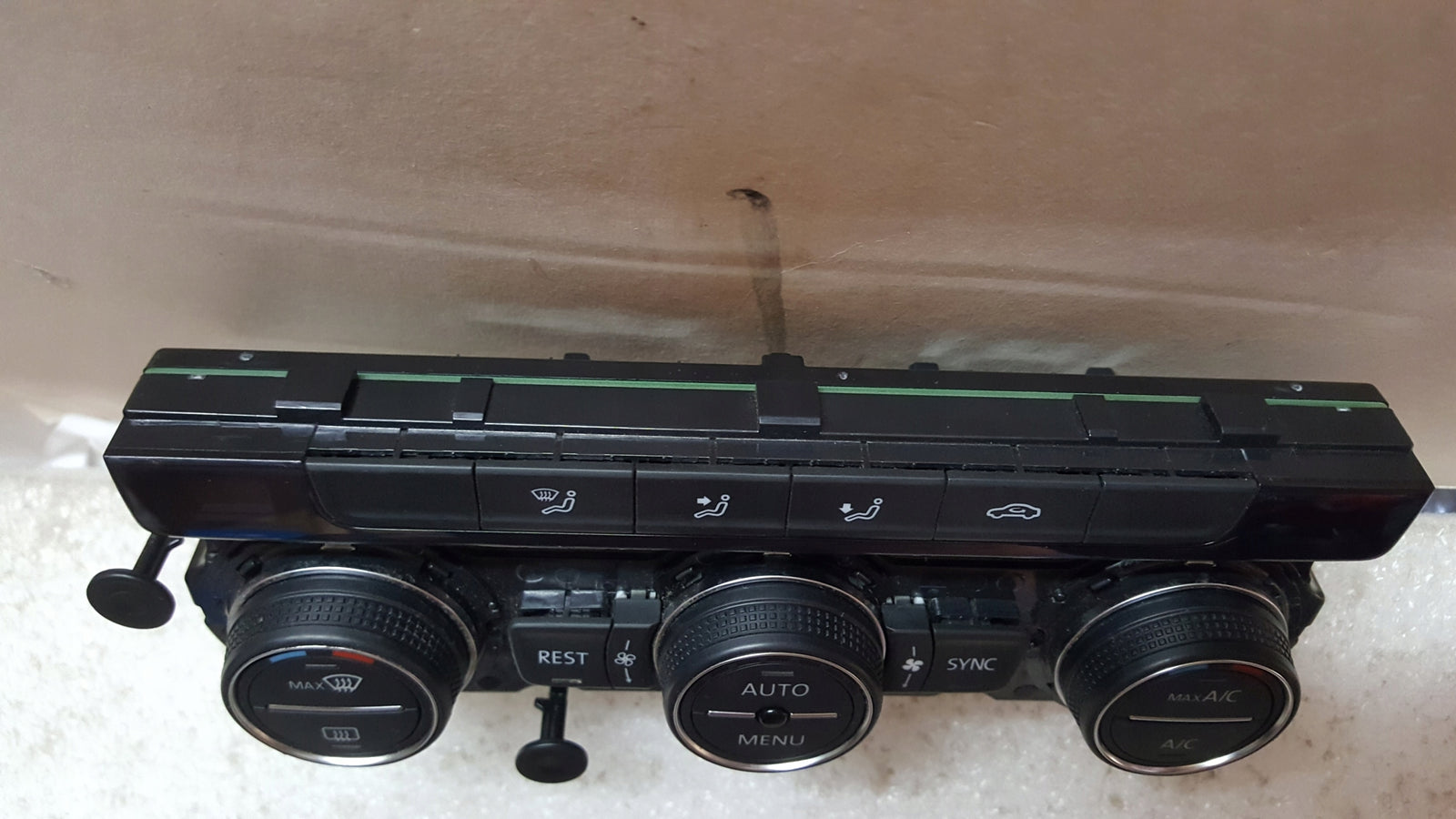 Panel klimatyzacji -- VW GOLF VII PASSAT TOURAN 5G0907044BF demontaż