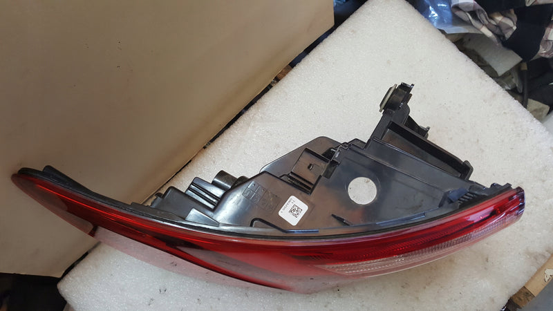 Lampa LED lewy tył AUDI A4 (B9) LIFT kombi 8W9945069AA demontaż