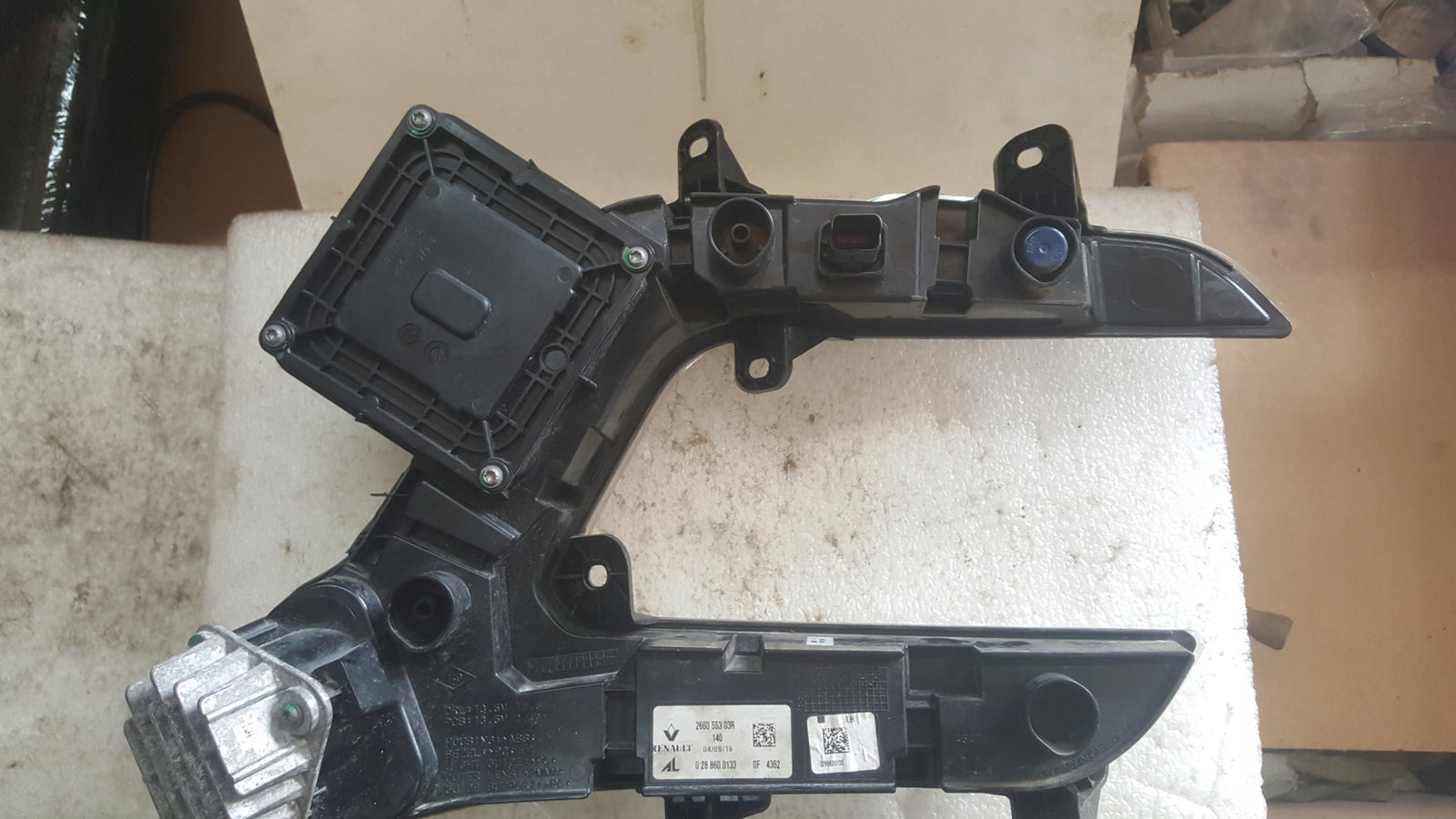 RENAULT CAPTUR LAMPA DRL LED DO JAZDY DZIENNEJ 266055303R LEWA