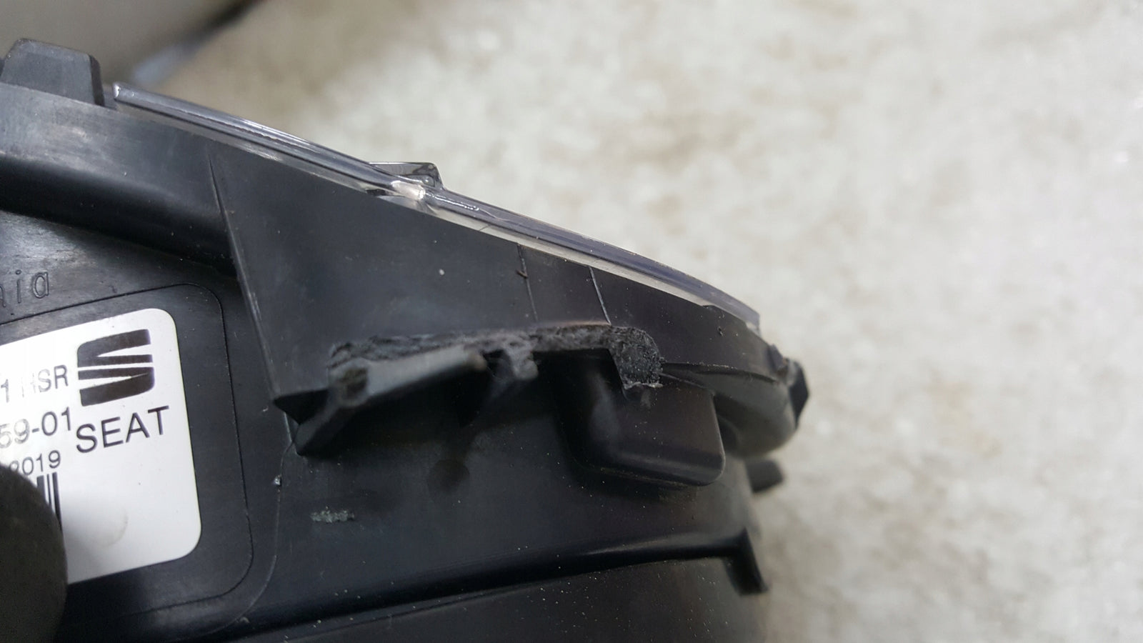 Lewy halogen LED SEAT TARRACO 5FJ941701 demontaż