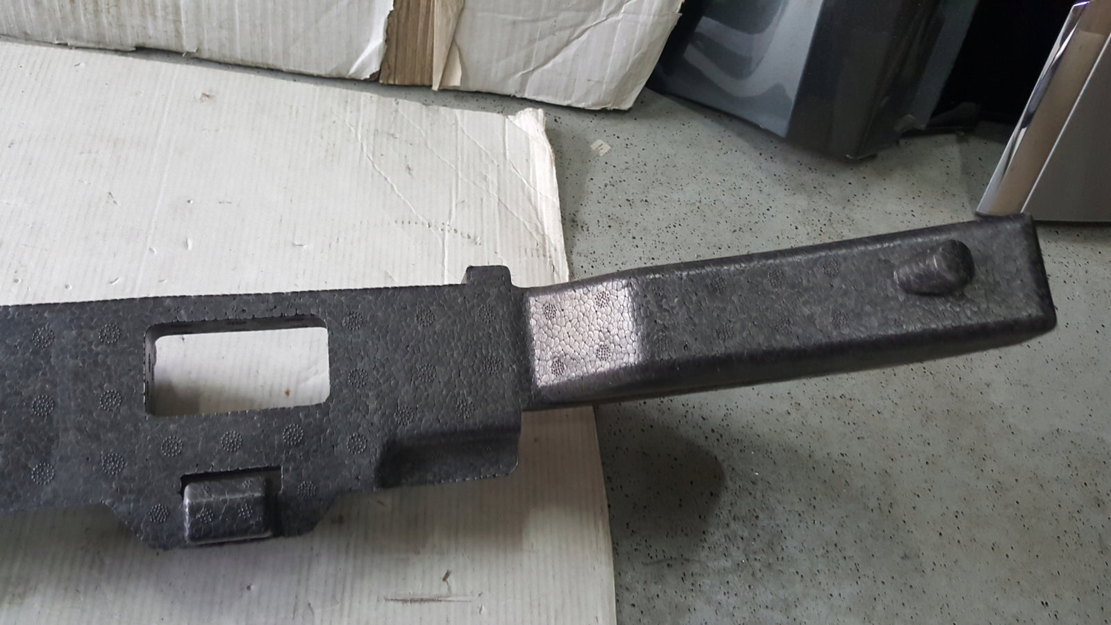 Absorber zderzaka przód VW CADDY 2K7807248A