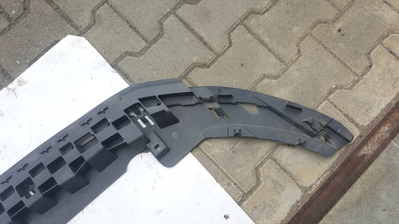 AUDI A3 spoiler zderzaka 8V5807233B 16- lift