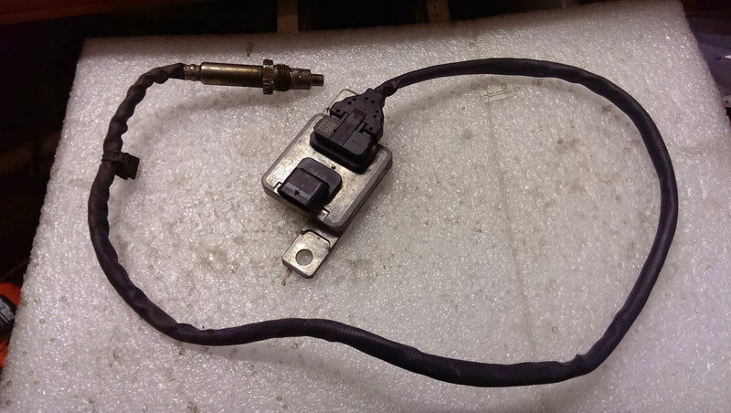 Sonda lambda VW AUDI 8R0907807M demontaż