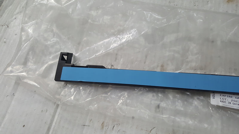 NOWA ORYGINALNA listwa mocowanie zderzaka tylnego AUDI A4 (B9) 8W0807900D