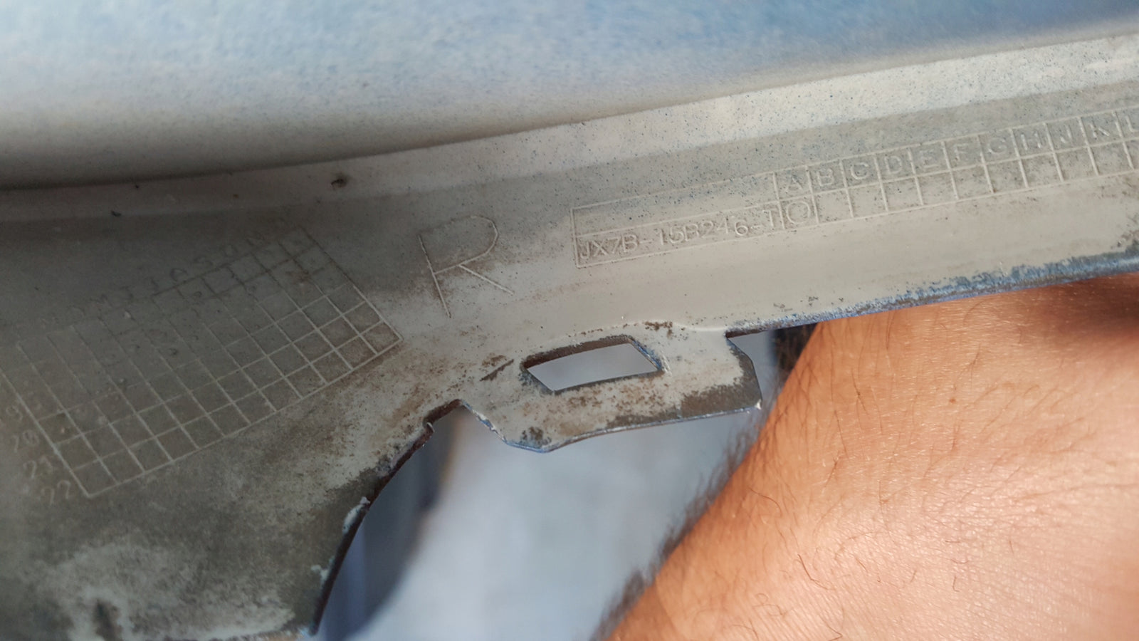 Kratka listwa zderzaka prawy przód FORD FOCUS JX7B-15B246-T