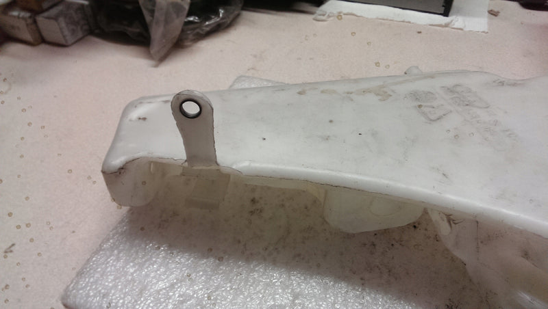 Zbiornik płynu spryskiwaczy AUDI A5 A4 8T0955453C