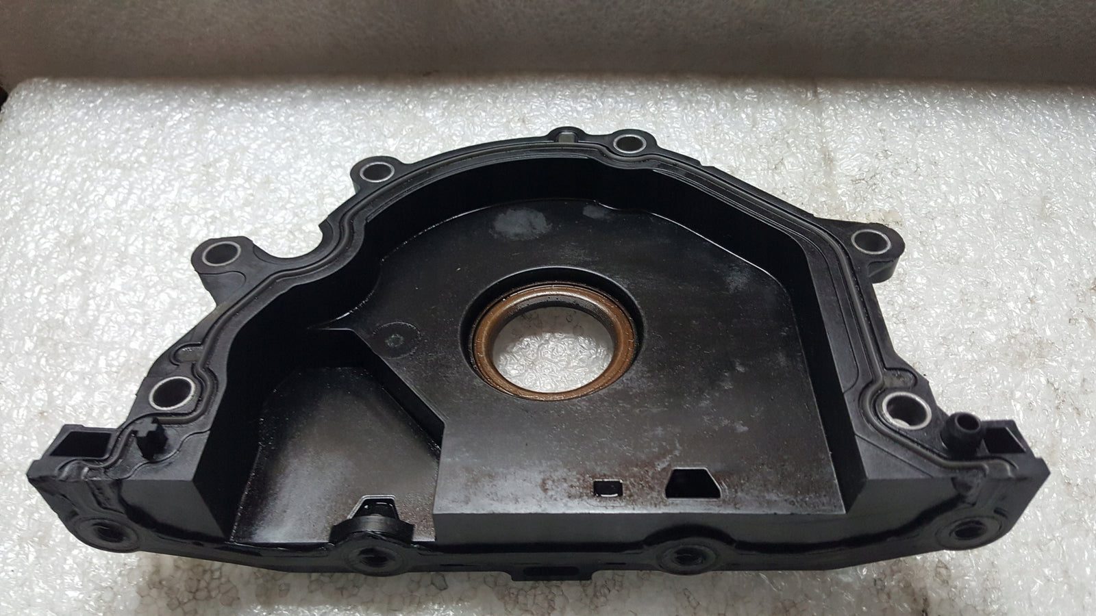 Kołnierz obudowa wału VW AUDI SEAT SKODA 04L103151