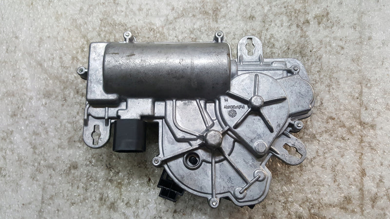 SQ8 4M RSQ8 Q8 SILNICZEK DOCIĄG KLAPY BAGAŻNIKA TYŁ 3V5827887C SQ7 4M Q7