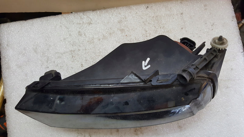 Prawy halogen VW GOLF VII 5G0941662D demontaż