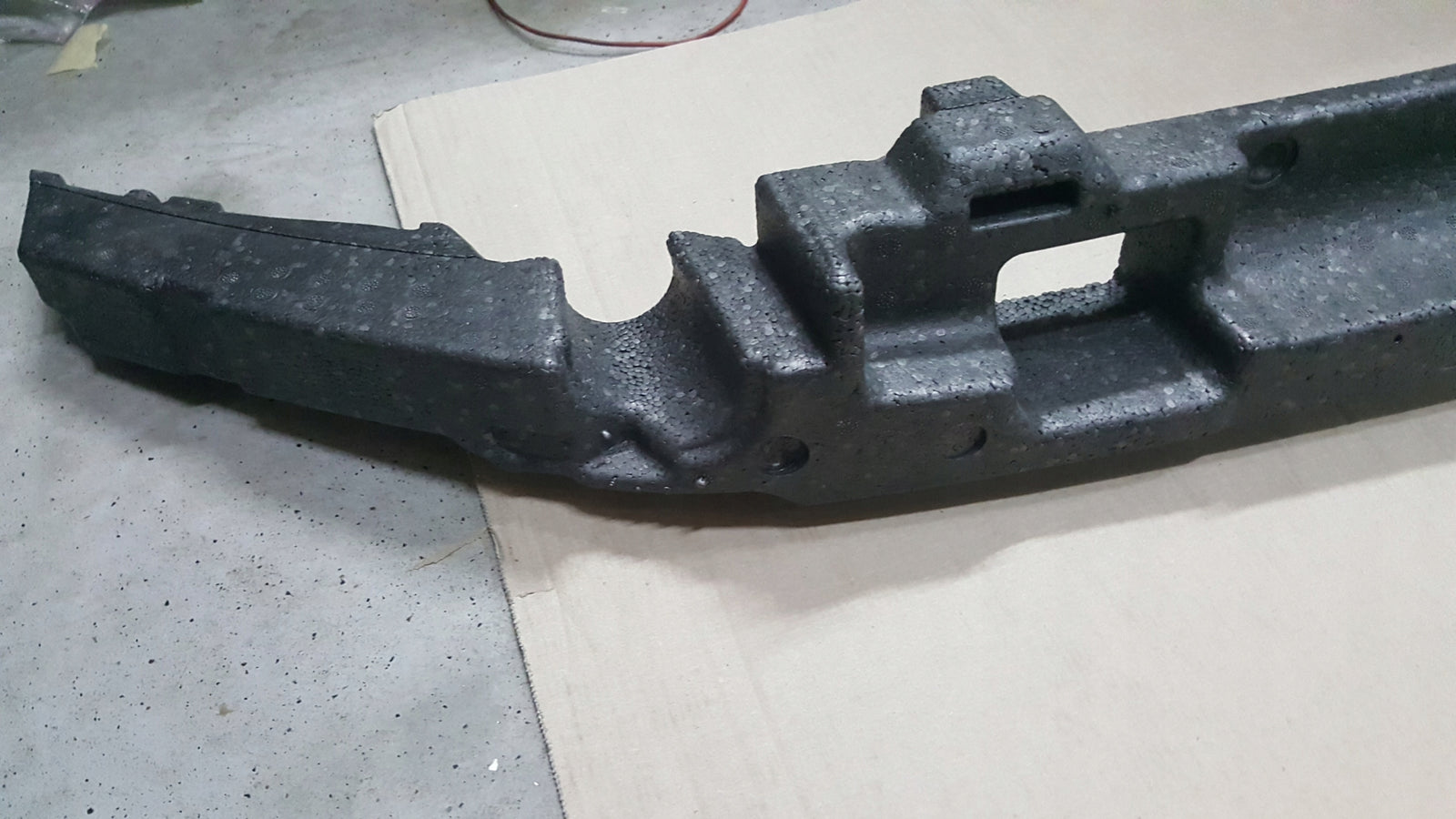 VW TOURAN II 15- ABSORBER ZDERZAKA PRZÓD 5TA807248