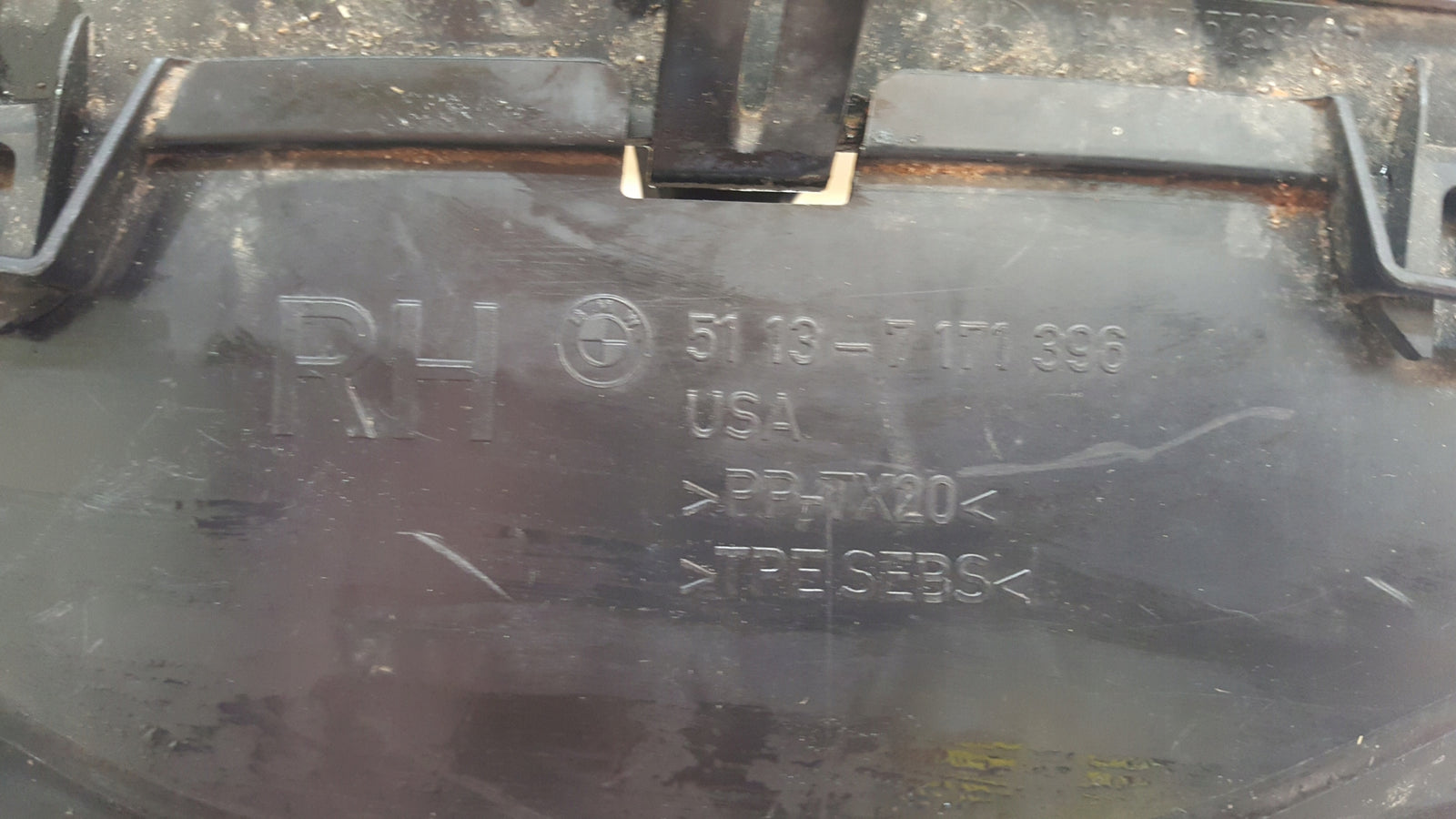 GRILL NERKA PRAWA BMW X5 E70 51137171396