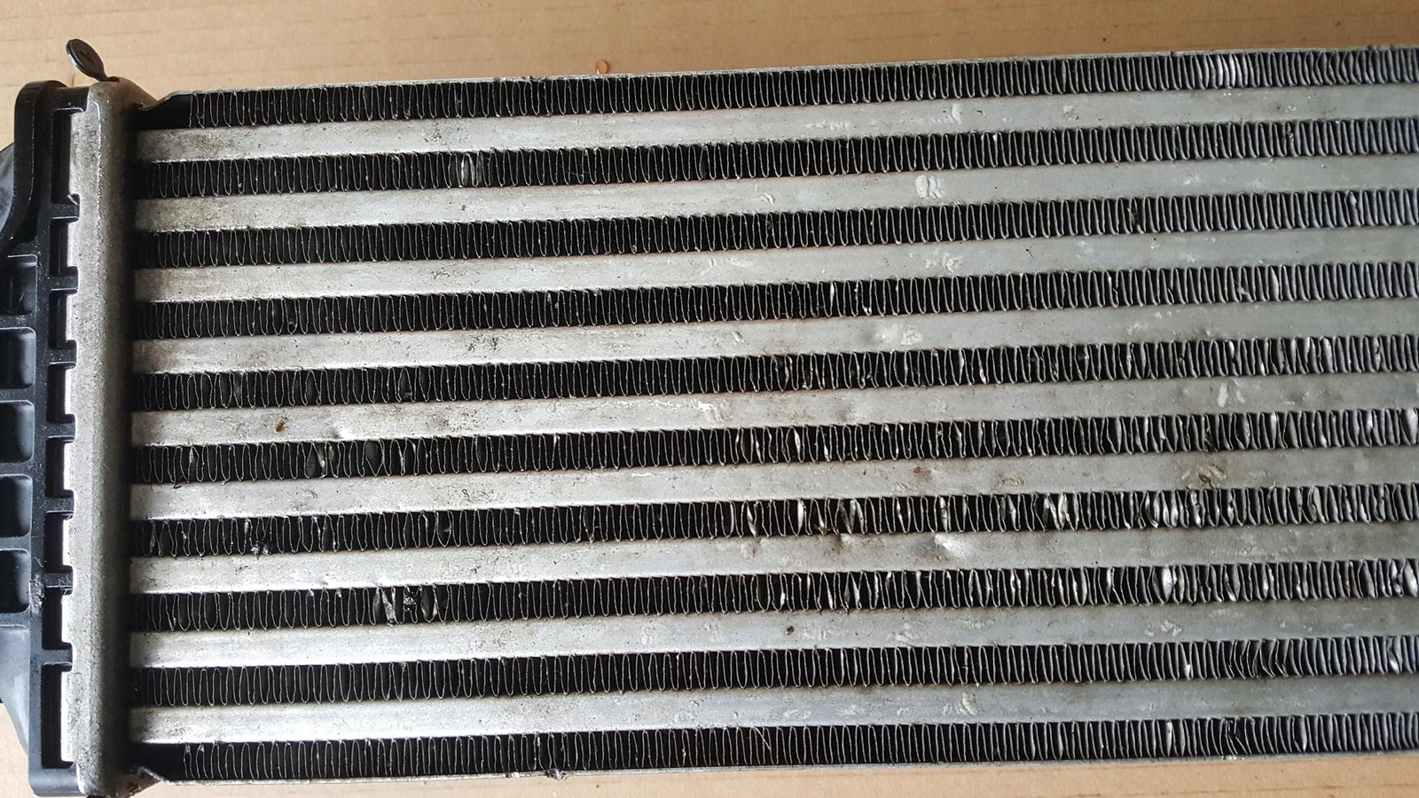 Chłodnica powietrza intercooler AUDI Q5 80A145805J demontaż