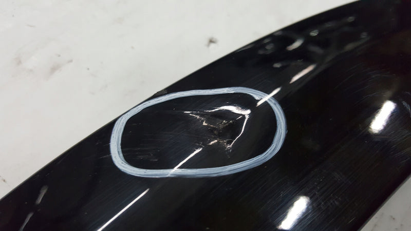 Listwa błotnika prawy tył AUDI Q2 81A853818A