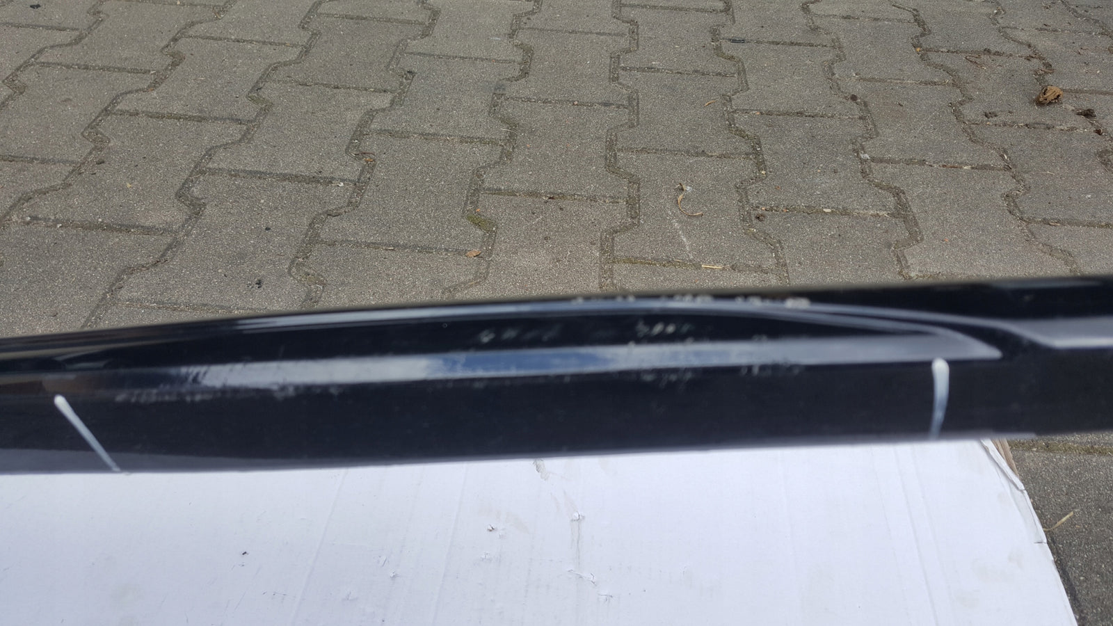 Listwa progowa prawa AUDI A4 B9 S-LINE 8W0853931A