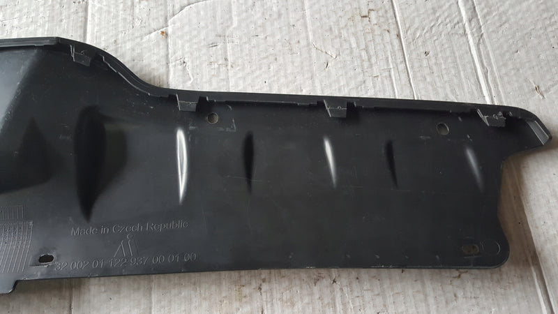 Osłona nakładka pasa przedniego SKODA SCALA 657853343 demontaż