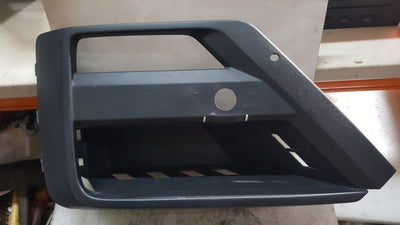 Kratka zderzaka lewy przód VW CRAFTER 7C0853665A demontaż
