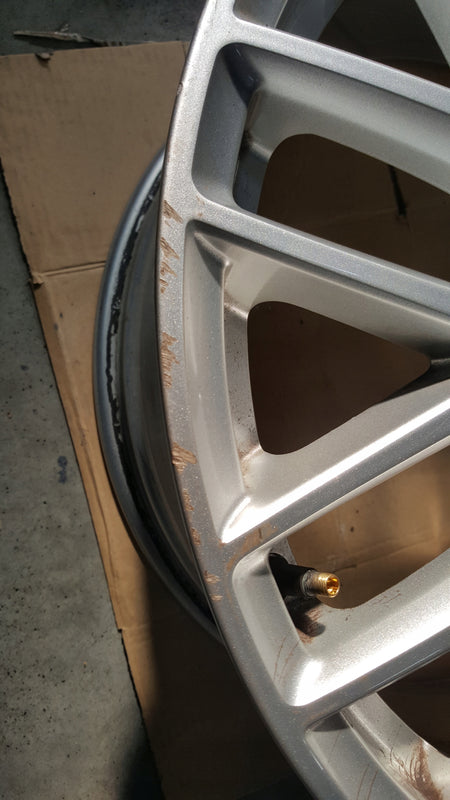 Audi Q7 4M Felga aluminiowa R20 4M0601025BJ 4M0601025Q