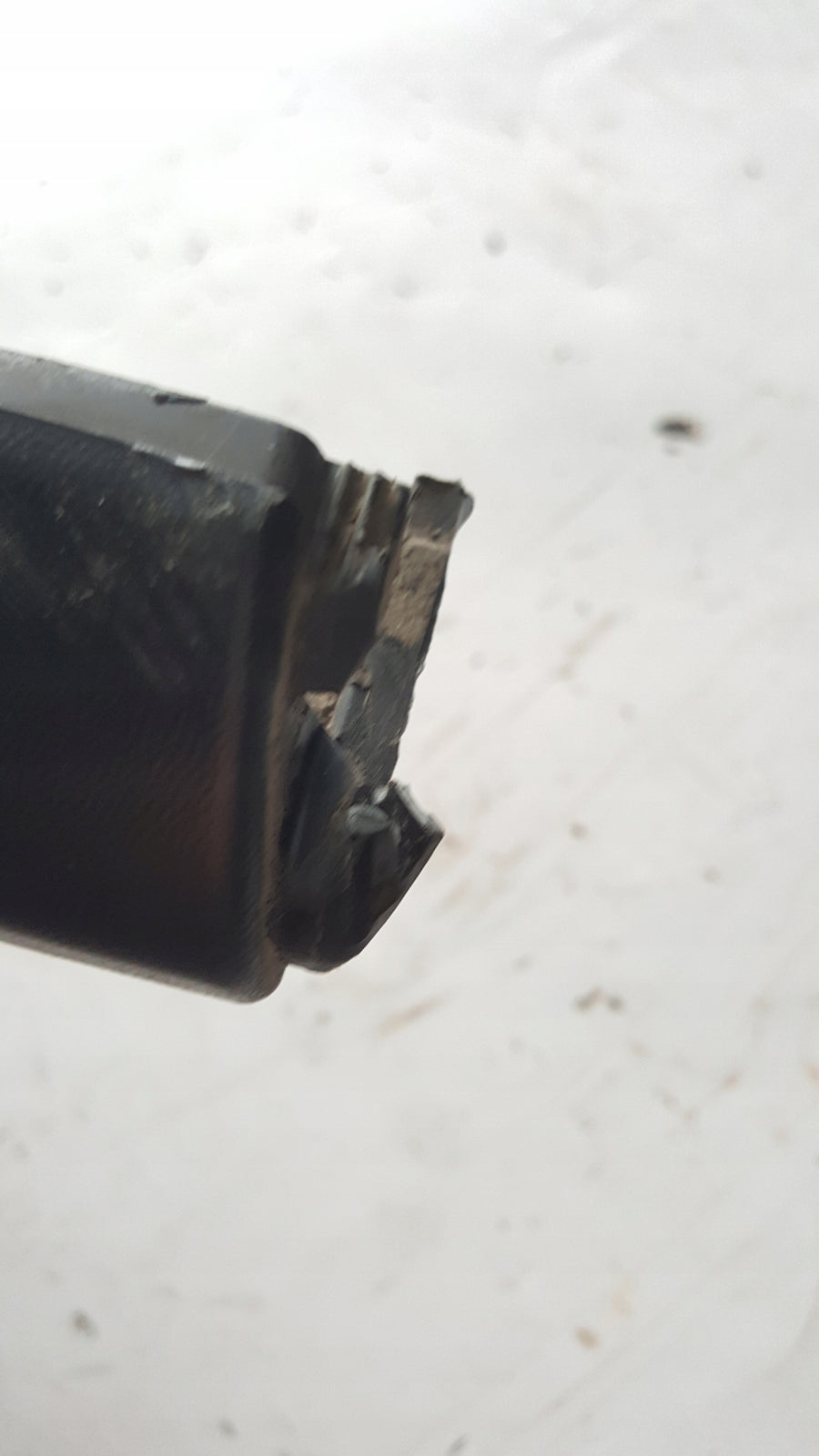 VW TIGUAN Stylizacja R-LINE LISTWA ZDERZAKA PRAWY TYŁ 5N0854818F