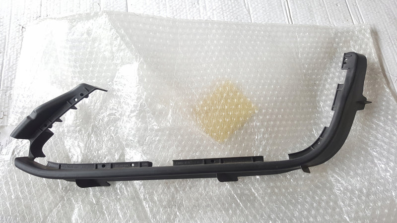 Ramka kratka zderzaka LE przód AUDI R8 420807941