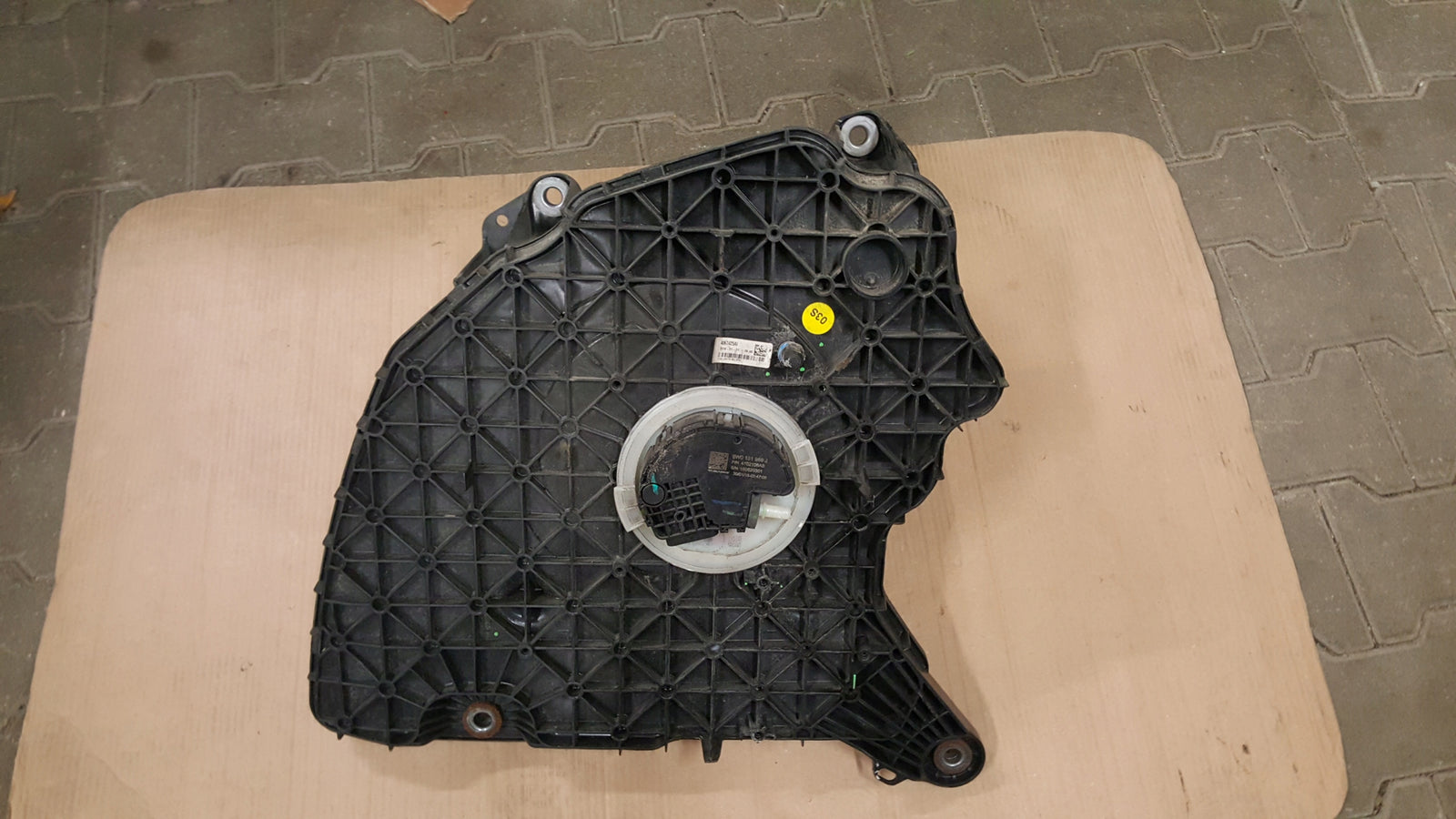 AUDI A4 A5 F5 B9 ZBIORNIK PŁYNU ADBLUE 8W0131878BH