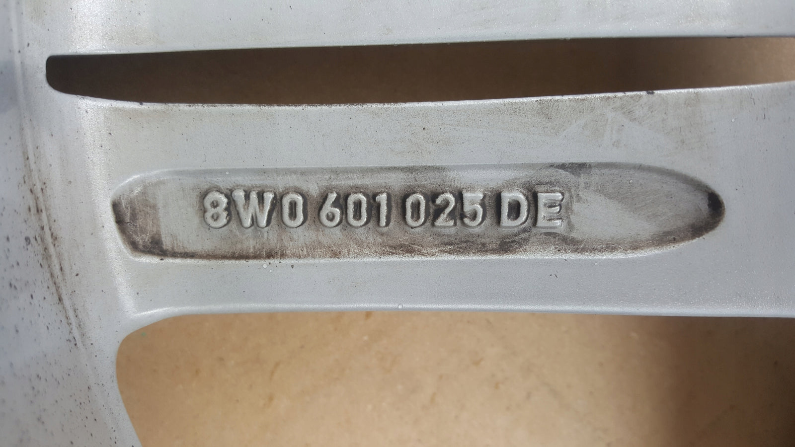 Felga aluminiowa 18 Audi A5 A4 OE 8W0601025DE 8.5