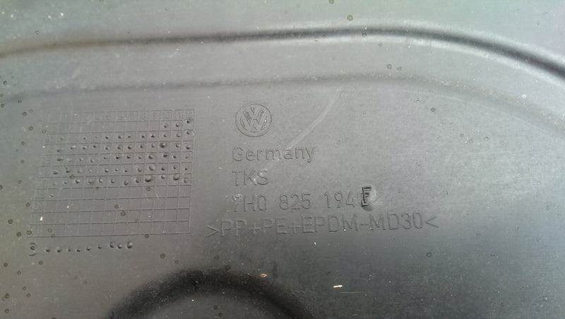 Osłona podwozia tył VW TRANSPORTER T5 7H0825194F