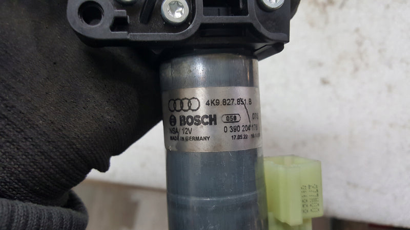 Mechanizm siłownik klapy bagażnika AUDI A6 (C8) kombi 4K9827851B