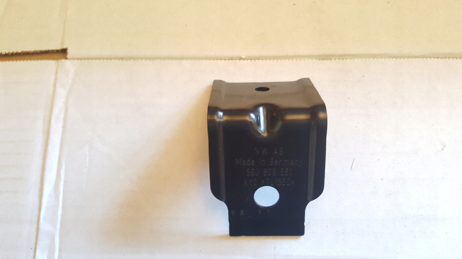 VW GOLF 7 VII WSPORNIK MOCOWANIE BŁOTNIKA LEWY PRZÓD 5G0809561