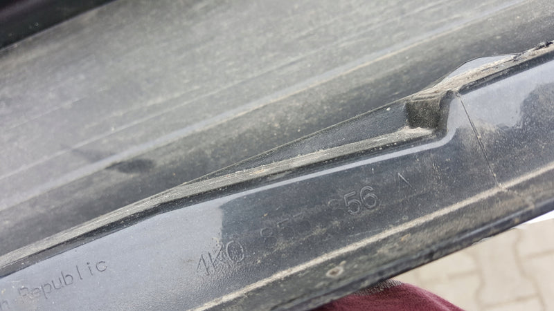 Listwa progowa prawa strona AUDI A6 (C8) S-LINE 4K0853856A demontaż
