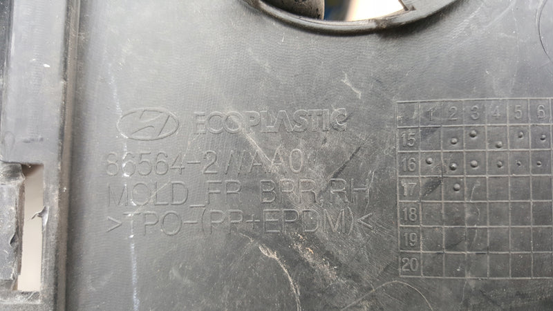 Kratka zderzaka prawy przód HYUNDAI SANTA FE 86564-2WAA0 demontaż