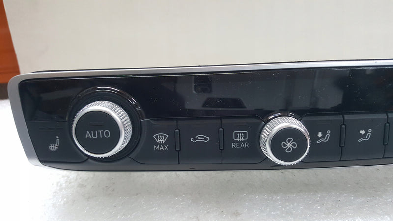 Panel klimatyzacji AUDI A3 RS3 8V0820043AF demontaż