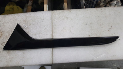 Lewa listwa spoiler klapy bagażnika AUDI A6 (C8) avant 4K9854871 demontaż