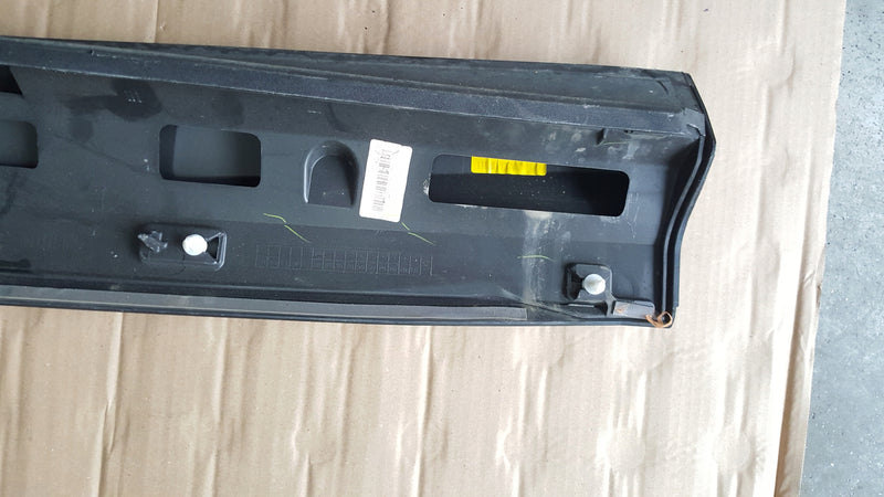 Listwa drzwi prawy przód AUDI Q3 II 83A853960A/B