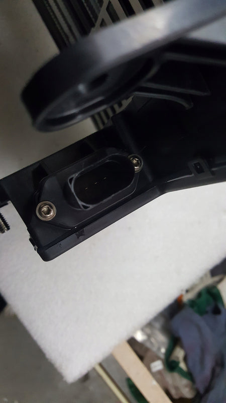 Nagrzewnica grzałka AUDI SKODA 1EA963581D demontaż