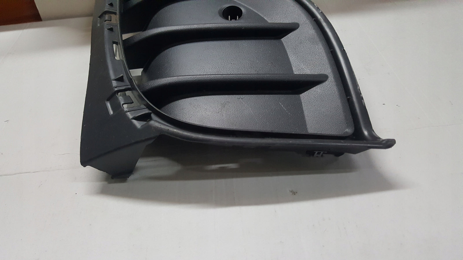 Kratka zderzaka lewy przód VW ID.4 11A807819 demontaż