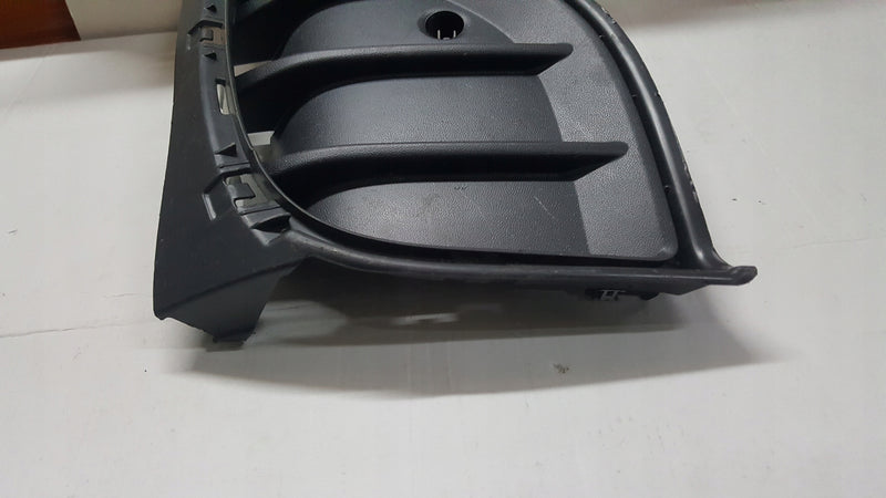 Kratka zderzaka lewy przód VW ID.4 11A807819 demontaż