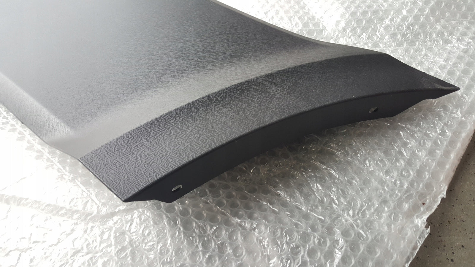 NOWA ORYGINALNA listwa boczna prawa VW CRAFTER II-- MAN TGE 7C3853754