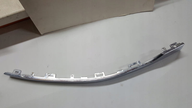Listwa chrom zderzaka tylnego lewa strona VW TOUAREG 7P6853841 demontaż