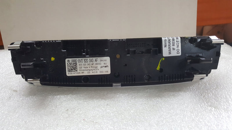 Panel klimatyzacji AUDI A3 RS3 8V0820043AF demontaż