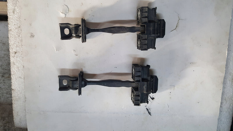 OGRANICZNIK DRZWI LEWY PRAWY TYŁ VOLKSWAGEN TAIGO POLO VI 2G