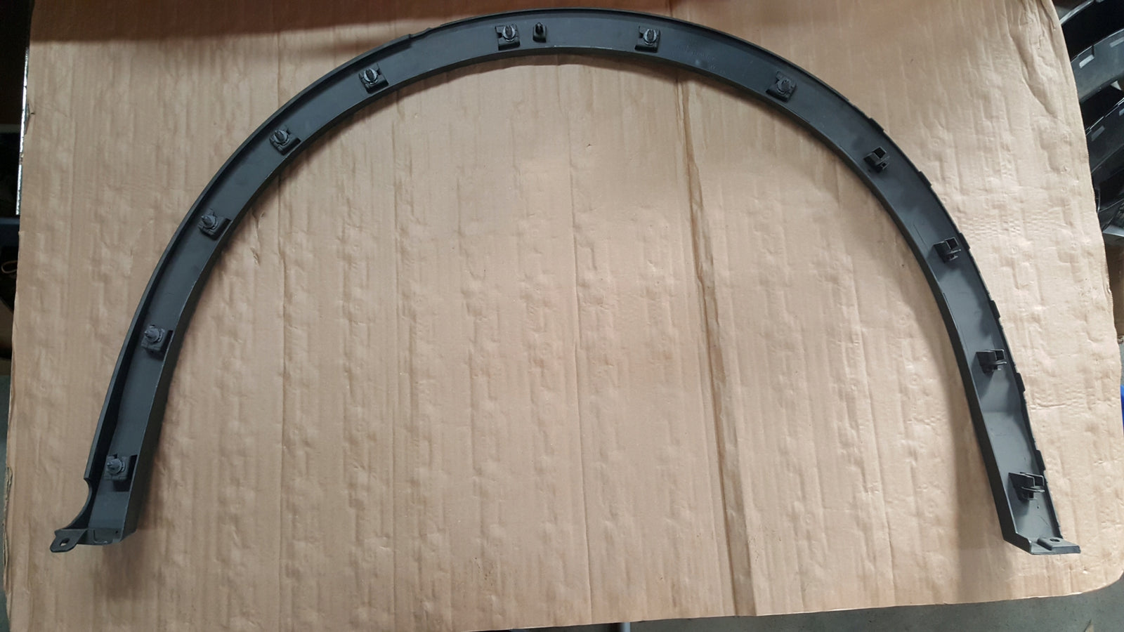 Volkswagen Tiguan 2 LISTWA błotnika tył prawa 5NA854820j