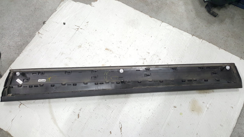 Listwa drzwi lewy przód AUDI Q5 80A853959A demontaż