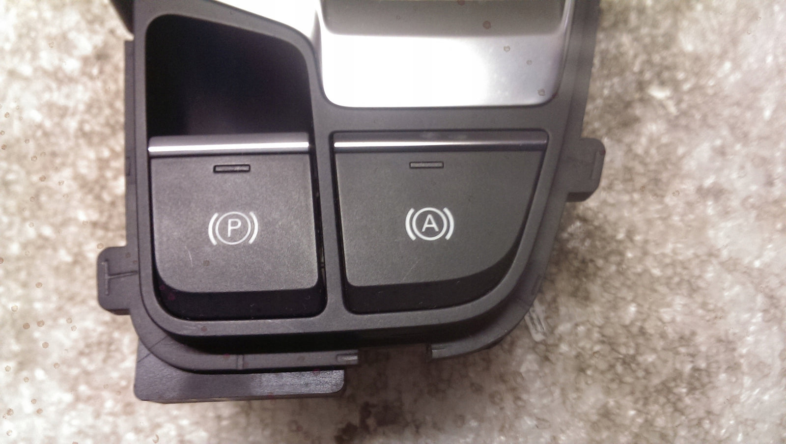 Ramka panel biegów AUDI Q5 II 80B713111C demontaż