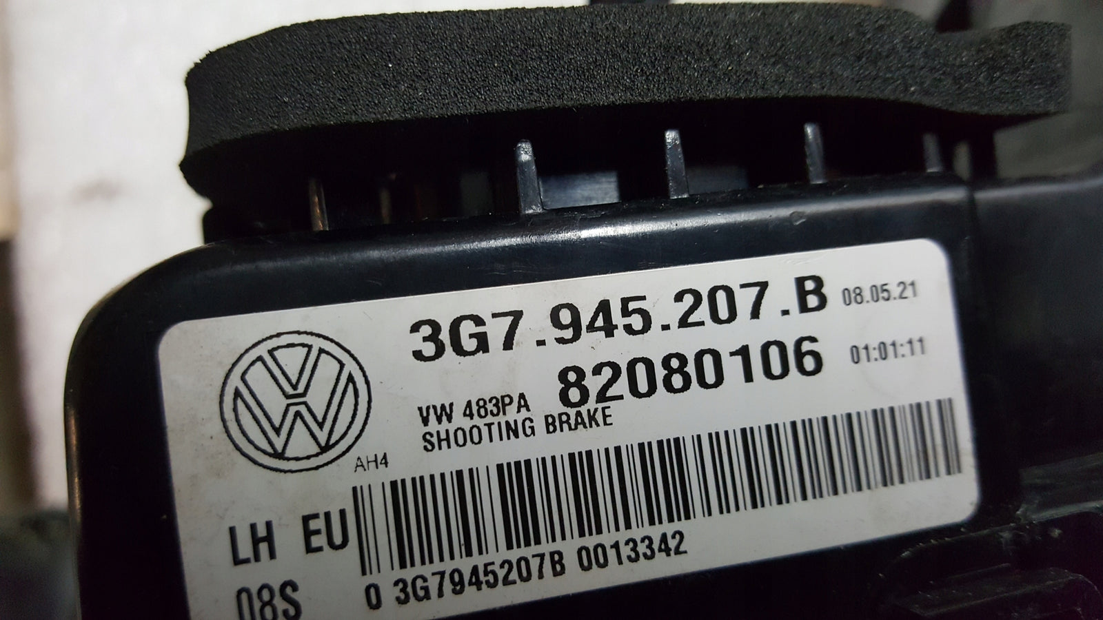 Lampa LED lewy tył VW ARTEON 3G7945207B demontaż