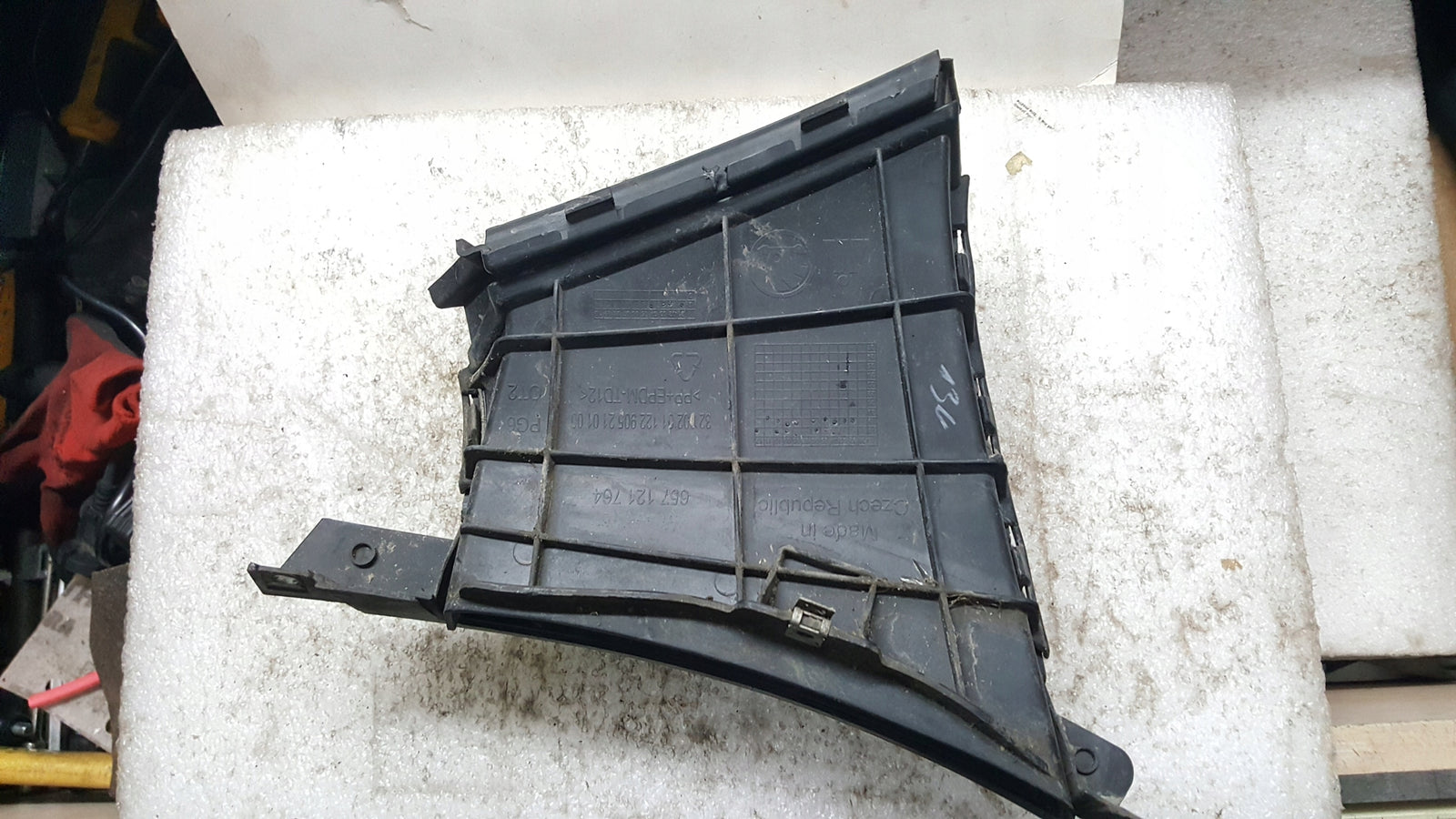 SKODA SCALA KIEROWNICA POWIETRZA WLOT PRAWY 657121764B 657121764