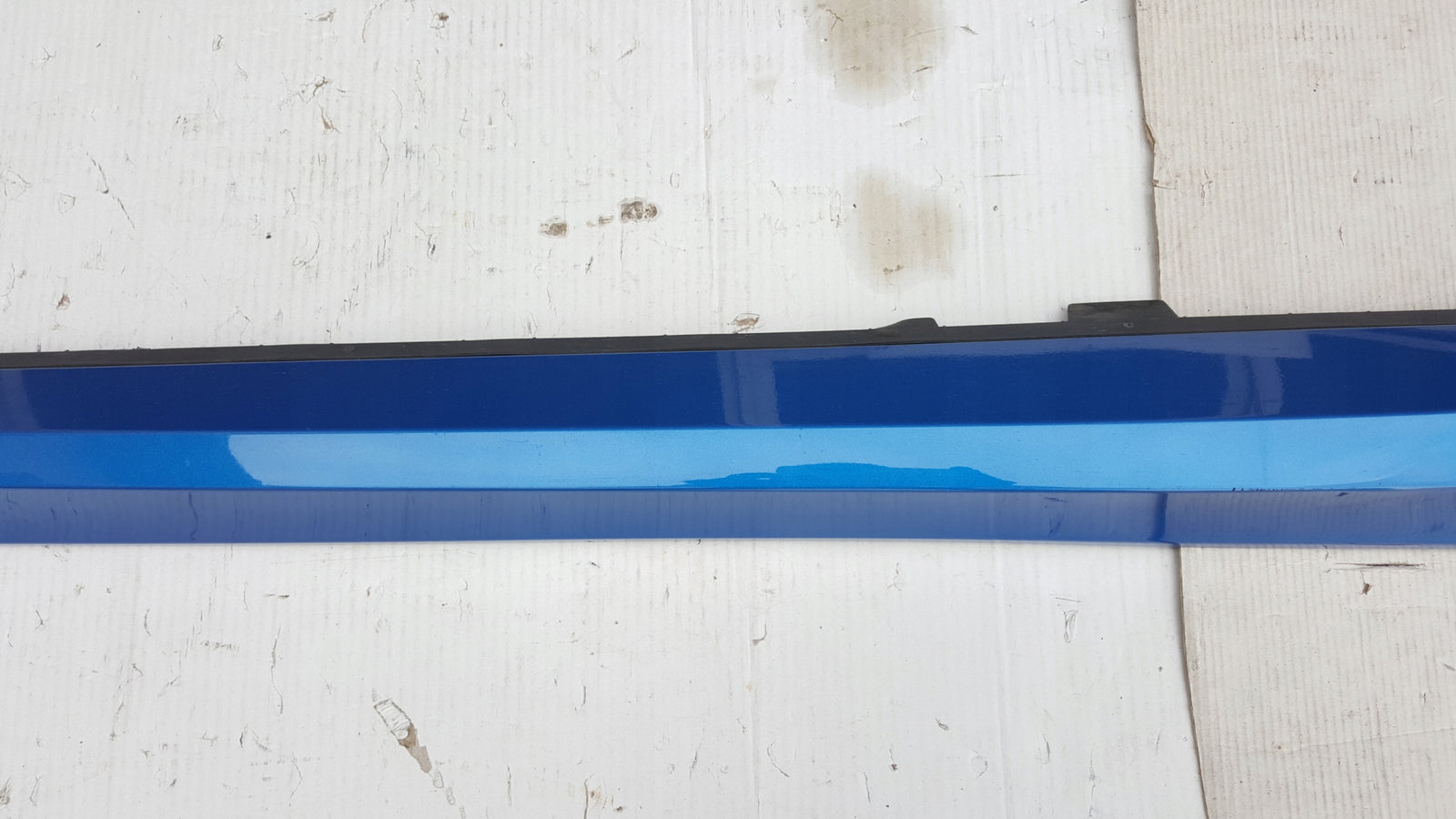 Listwa progowa prawa strona AUDI A3 cabrio 8V7853860