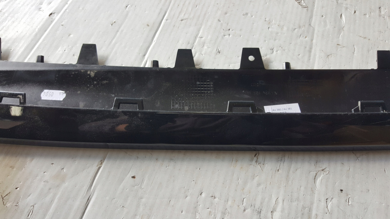 Spoiler zderzaka przedniego AUDI RS3 (8Y) 8Y0807717 demontaż