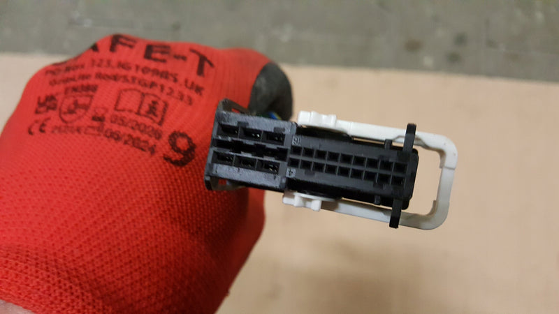 PASSAT B8 kombi 2015-2024 hak holowniczy elektryczny wiązka 3G9803881C