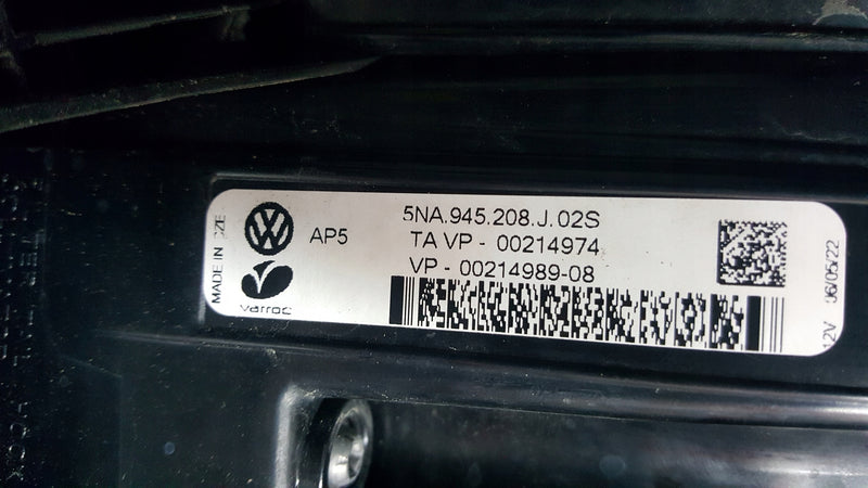 VW TIGUAN II LIFT LAMPA PRAWA TYŁ IQ LIGHT 5NA945208 J ORYGINAŁ