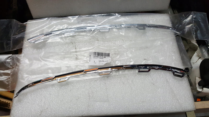 Listwy chromowe P+L przód VW POLO 2G0853101A/101B